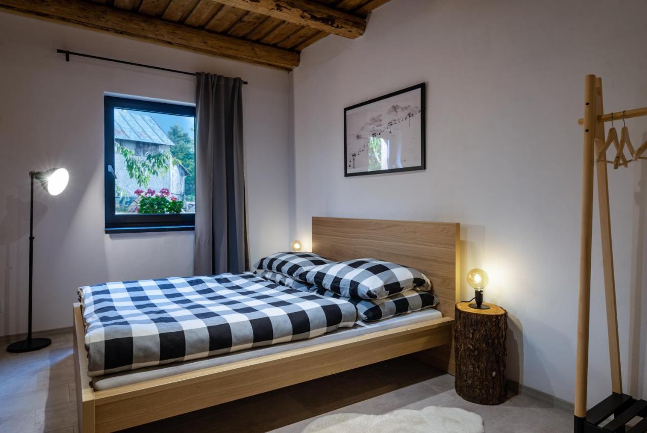 V Chate Besnik Apartment